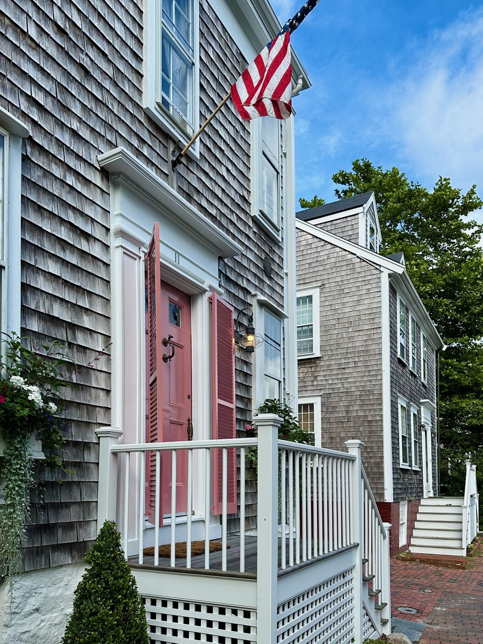 House on Nantucket with a Nantucket Red door